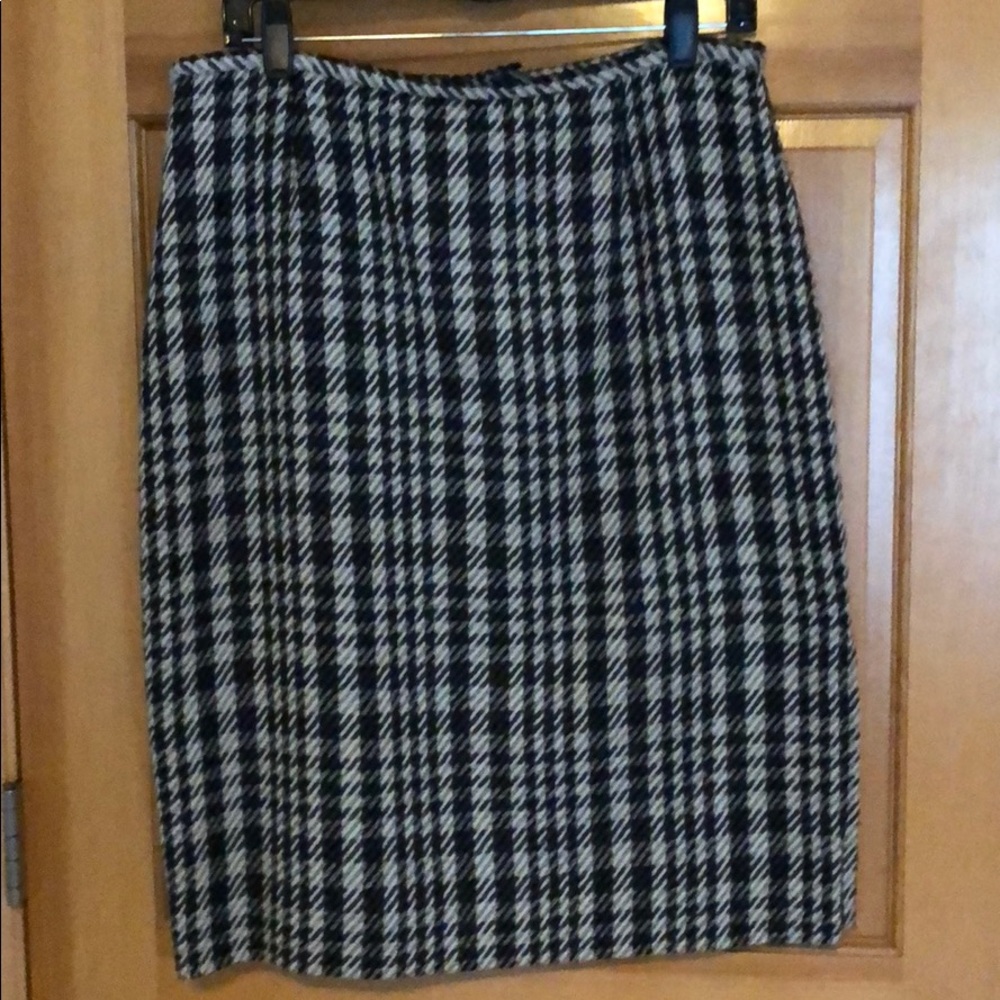 Dana Buchman grey/Black/cream tweed skirt 12